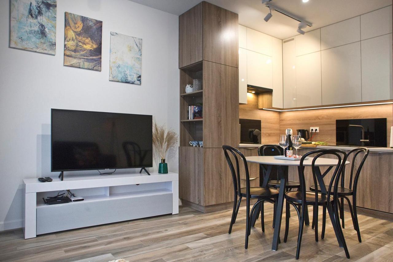 Goclaw P&O Serviced Apartments Warschau Buitenkant foto