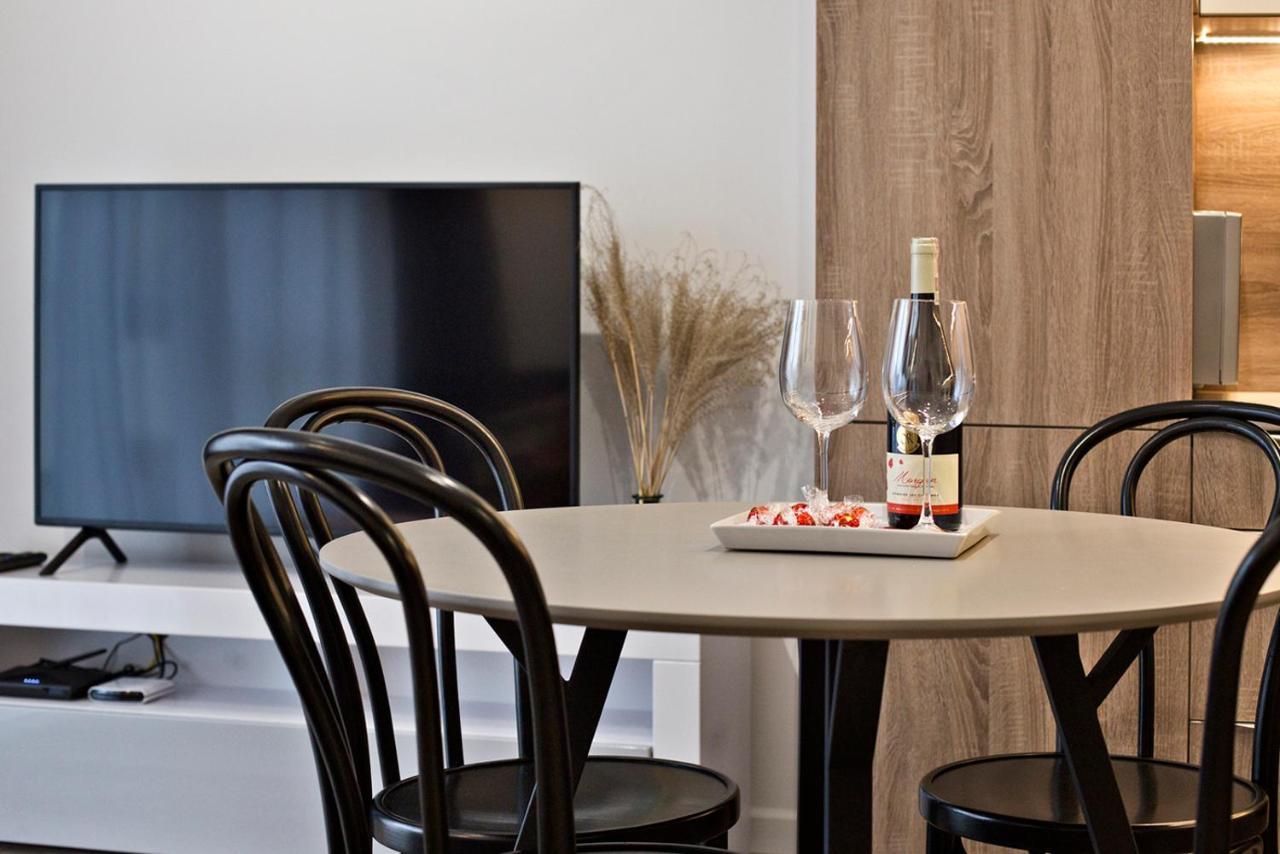 Goclaw P&O Serviced Apartments Warschau Buitenkant foto