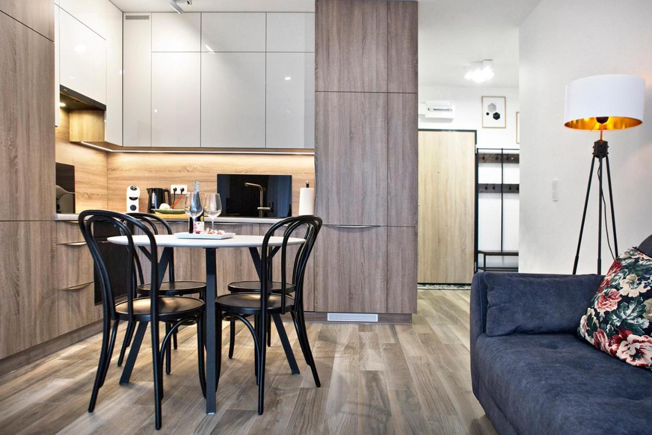 Goclaw P&O Serviced Apartments Warschau Buitenkant foto